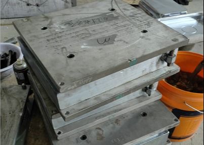 Personalizzazione automatica della macchina di formatura delle terrecotte della melammina disponibile