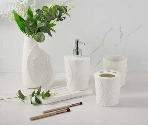 Porta spazzolini di ceramica senza piombo Accessori da bagno Set 4pcs