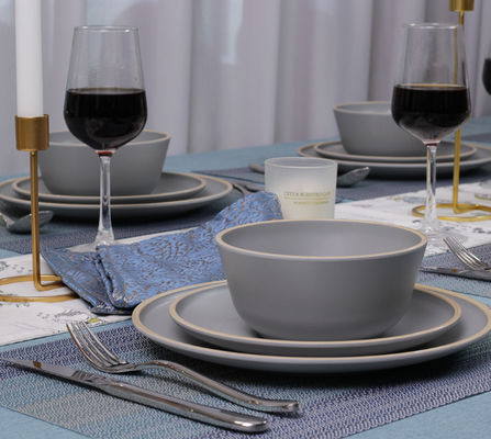 Gufaith 4 Melamina Servitaio Set Piatti E Ciotole 12 Pcs