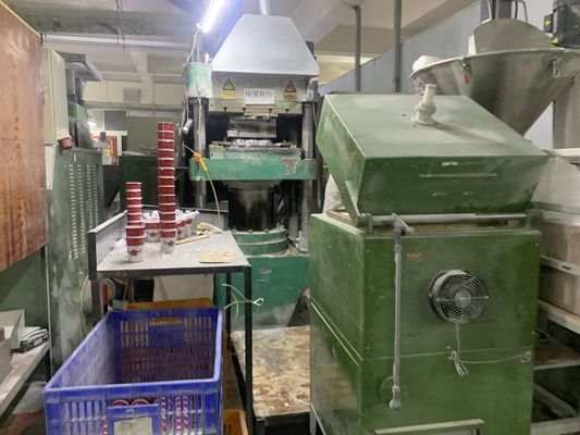 Macchina di stampaggio a compressione automatica di melammina per gomma e melammina da urea 450 tonnellate