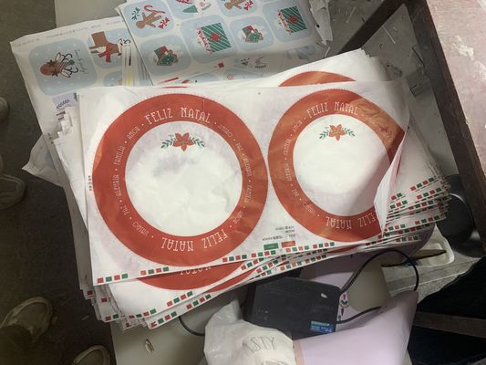 Carta melammica su misura per oggetti da tavola di diversa forma