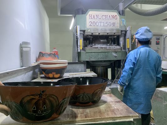 Macchine per la compressione della melamina per posate da tavola ad alta pressione