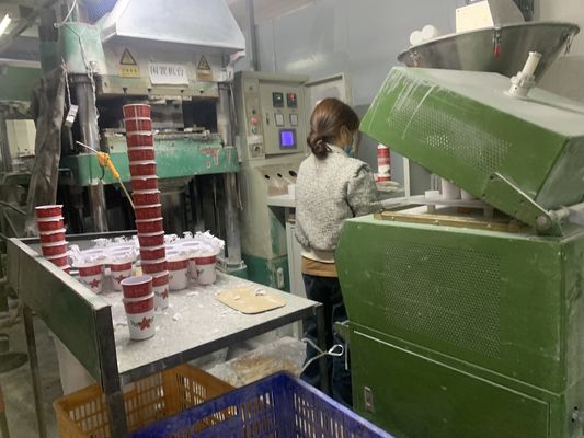 Macchine per la compressione della melamina per posate da tavola ad alta pressione