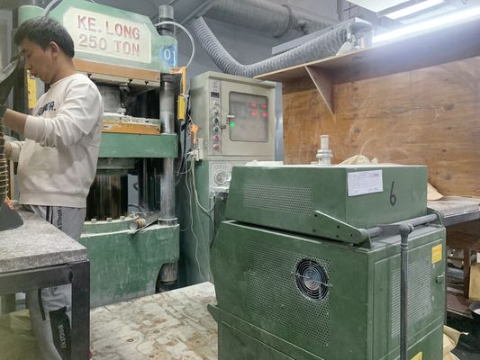 Macchine per la compressione della melamina per posate da tavola ad alta pressione