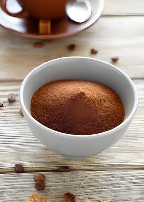 Melamina di grado industriale fornitore di fabbrica Purezza 99,8% Cina Resina di colore marrone CAS 108-78-1