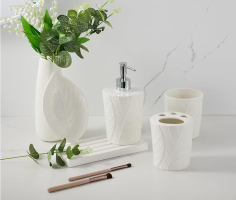 Porta spazzolini di ceramica senza piombo Accessori da bagno Set 4pcs